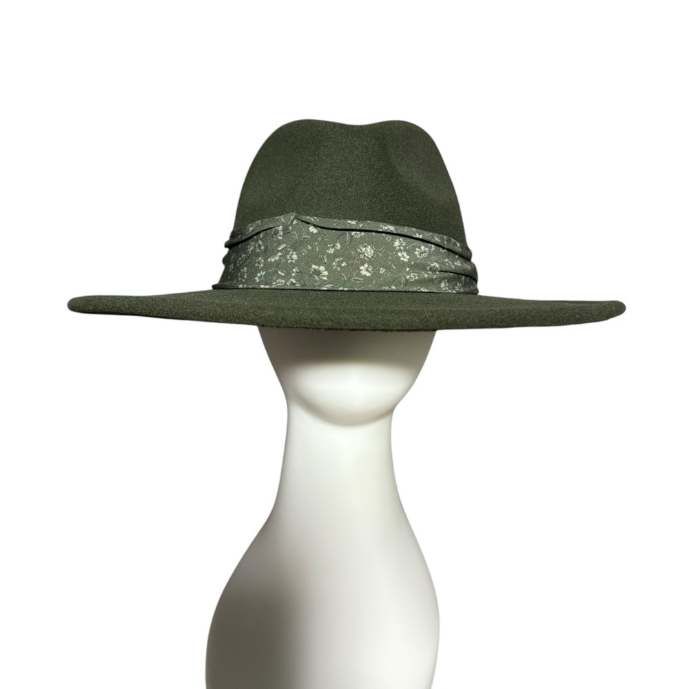 Elegant Green Women's Hat